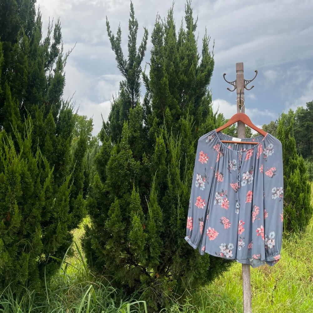 Women's Small Lucky Brand Grey Floral Long Sleeve Blouse - Picture 11 of 16